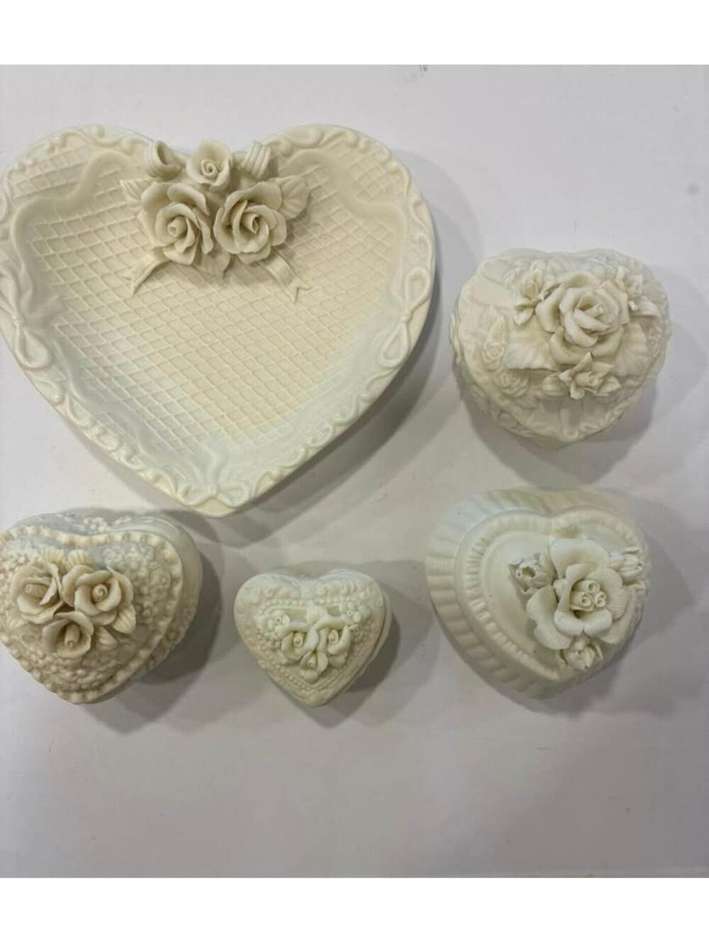 Beautiful cream heart shaped trinkets and tray with roses set